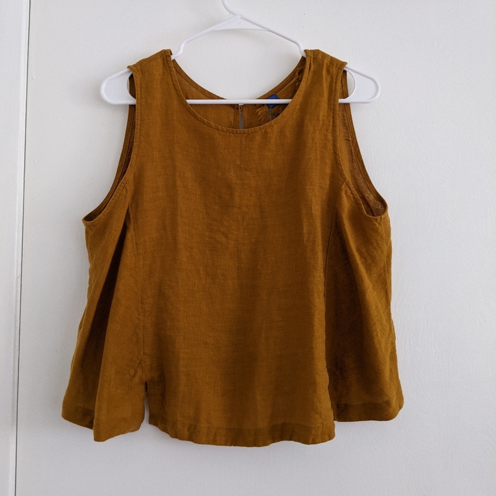 Linen Yuvita Button-back Tank